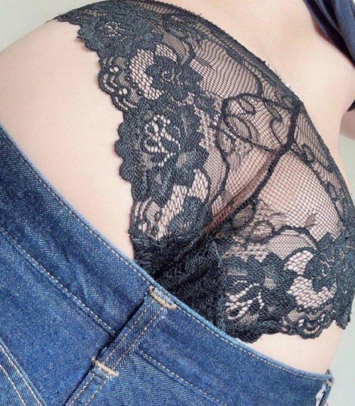 油光瓦亮的屁股，你能忍住几秒？[24P]