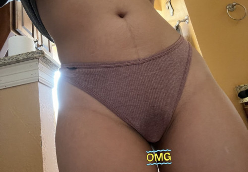 油光瓦亮的屁股，你能忍住几秒？[24P]