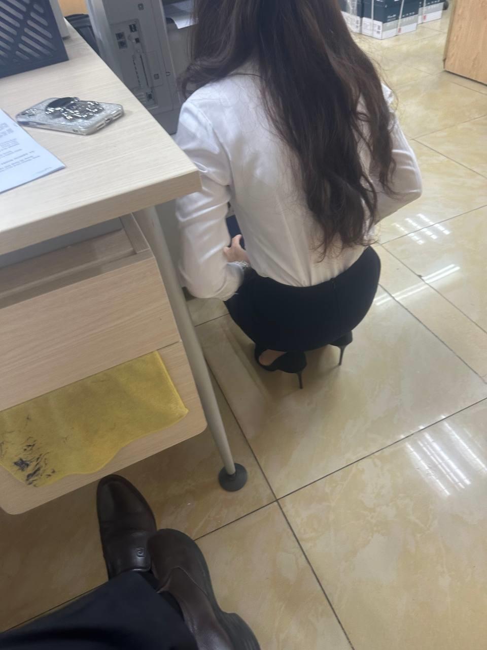 户外小骚货的兴致[26P]