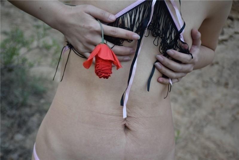 小少妇野战前让我留下她的瘙痒[20P]