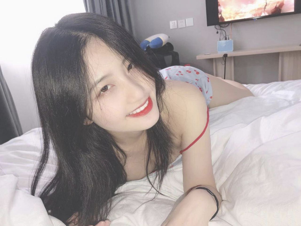 反差婊美女李苗 [21P]