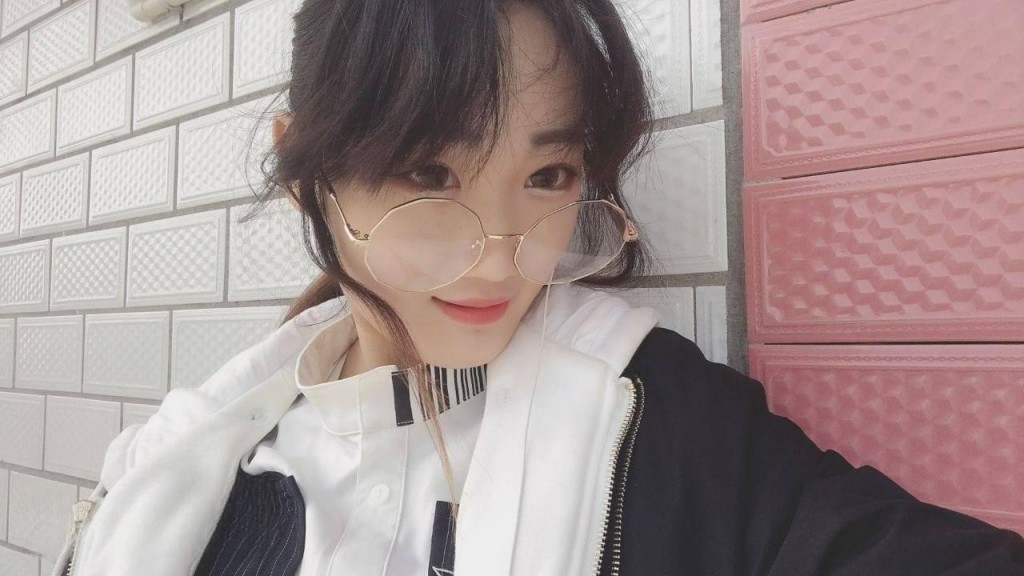 人前女神/乖乖女，人后骚妇/欲女系列-第10期[98P]