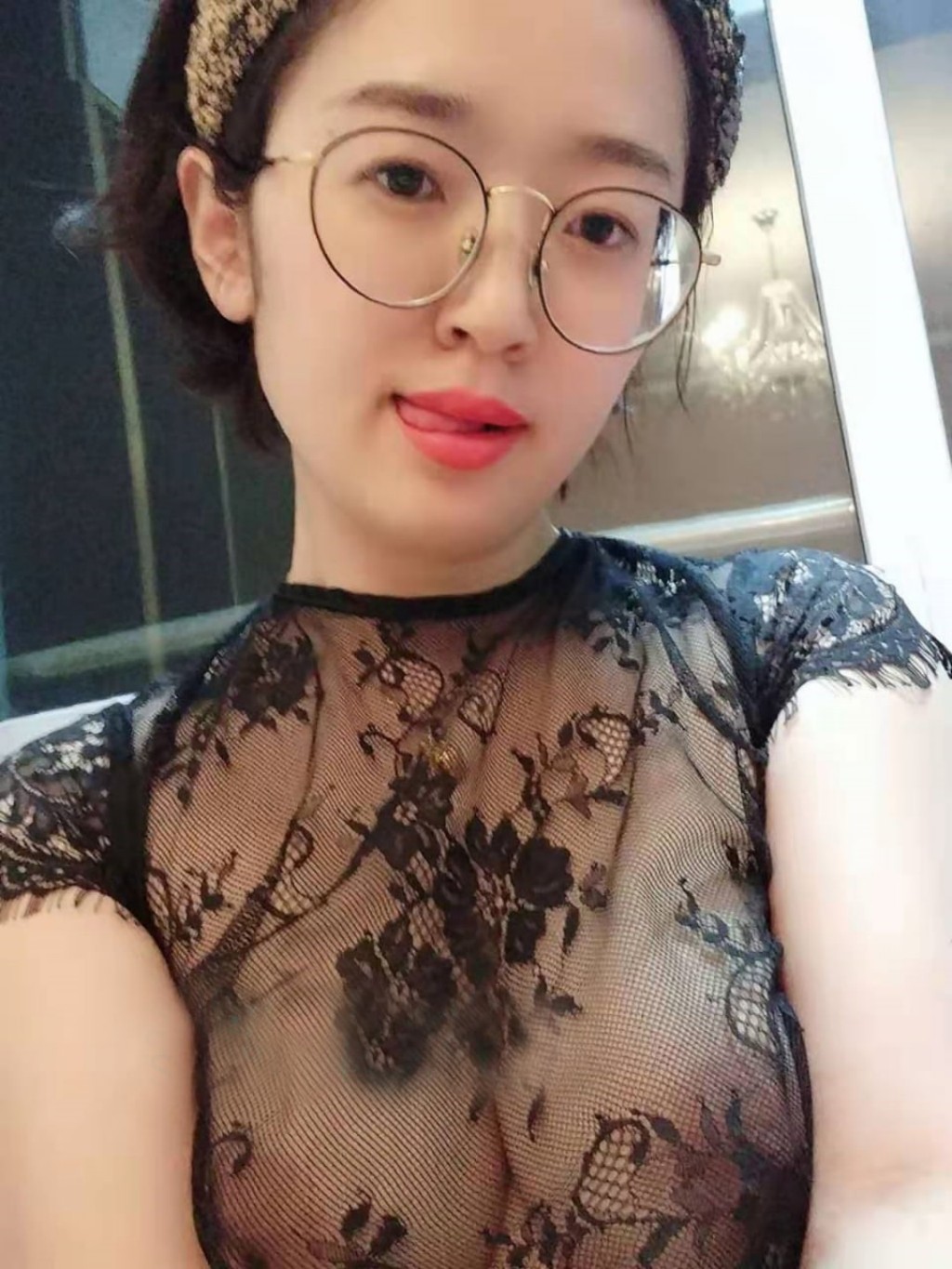 人前女神/乖乖女，人后骚妇/欲女系列-第11期[100P]